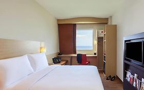 Ibis Manado City Center Boulevard